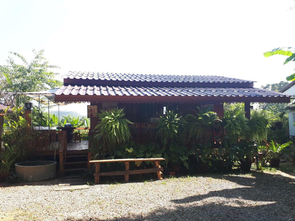 Hotel Baan Bar Cafe Mae Chaem Exterior foto